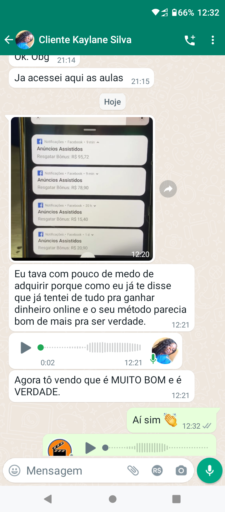 Foto de Roseane Soares Sorrindo